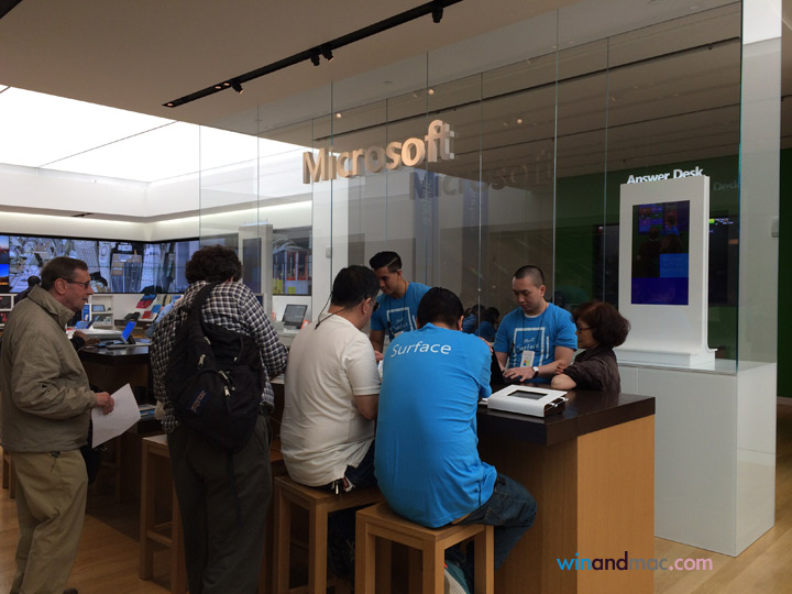 這裏沒有Genius,但有Answer Desk。