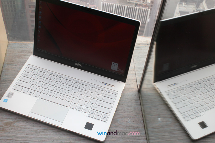 fujitsu-lifebook-s935-hongkong-2