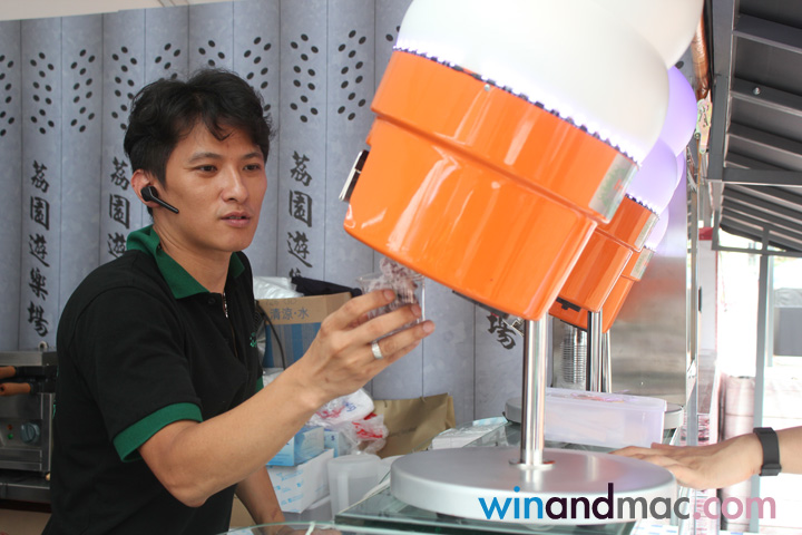 lai-yuen-park-eating-9