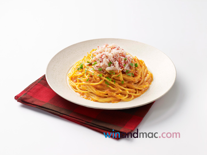 Spaghetti-with-Red-Snow-Crab-in-Tomato-Cream-Sauce