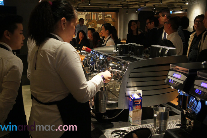 starbucks-gala-place-new-14