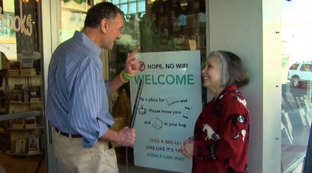 no-wifi-bookstore-4