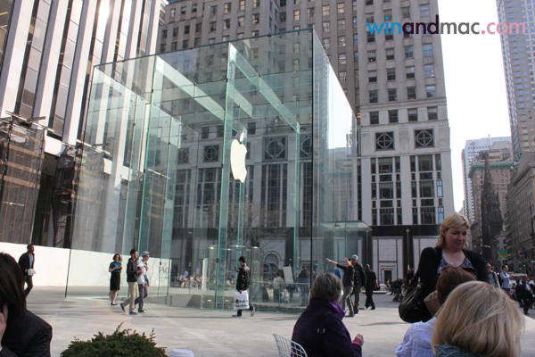 apple-store-5th-av-1
