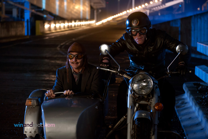 Mortdecai-movie-review-hongkong-7