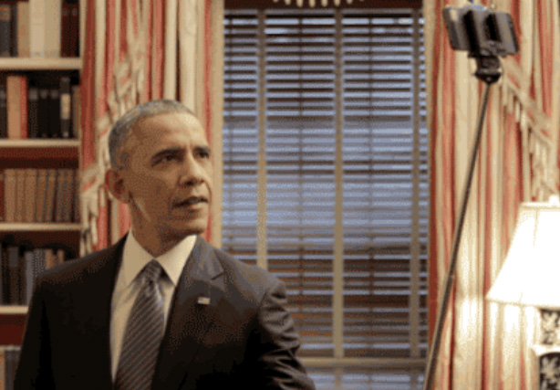 obama-selfie-stick
