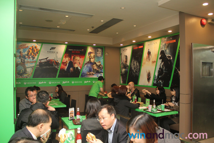 triple-o-xbox-one-hongkong-5