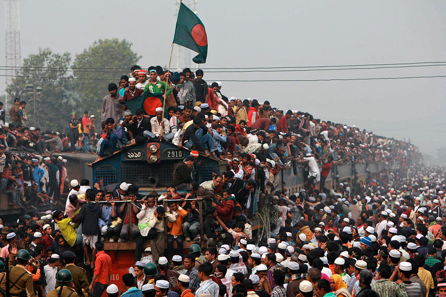 Thousands-of-Bangladeshi-