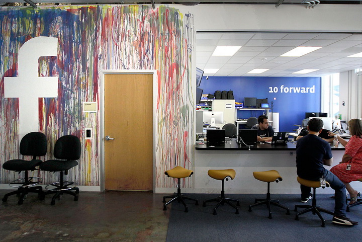 facebook-campus-1040cs080912