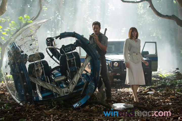 jurassic-world-movie-review-9