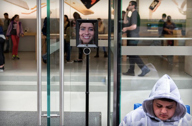 robot-lucy-australia-1